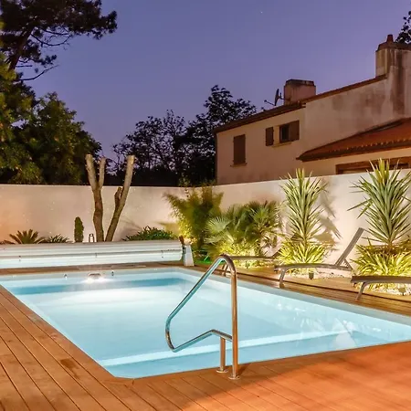 A Avec Piscine Chauffee Et A De 34 Degres * Brétignolles-sur-Mer