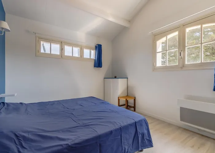 Avec Piscine Chaufee Et *